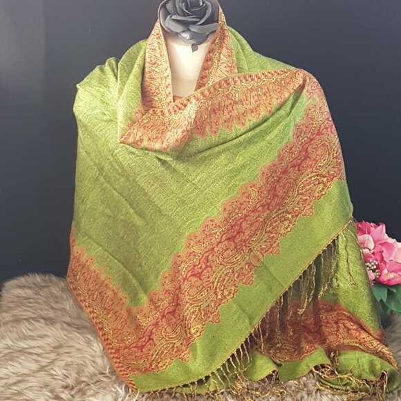 Vintage Green Pashmina Wrap: Lightweight Evening Shawl Birthday Christmas Gift - Picture 4 of 8